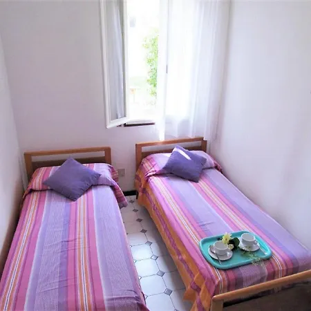 Amazing In Caorle With Communal Pool Apartman